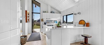 Awesome home in Føllenslev with WiFi