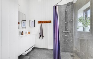 Douche, sèche-cheveux