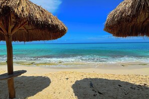 Beach - Fantastic apartment with AC in vibrant Cancún Beach (Cancún)