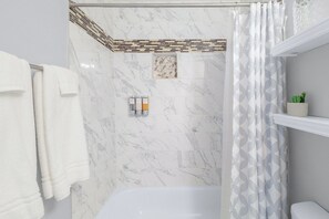 Hair dryer, towels, soap, toilet paper - Ballantyne Retreat – Updated 2BR/2BA Near Shops & Medical (Charlotte)