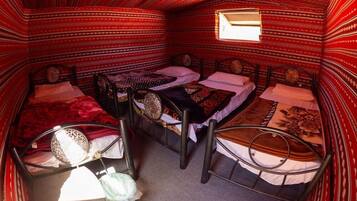 Family Room, Patio, Desert View | Free WiFi