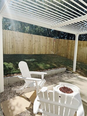 Terrace/patio - Stay by the water. Your New Favorite Lake House (Montgomery)