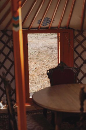 Dining - Cosy yurt at a nature retreat (Dunlap)