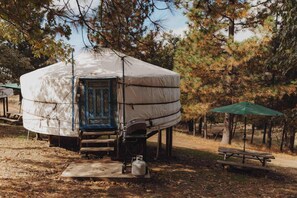 Exterior - Cosy yurt at a nature retreat in Dunlap, CA (Dunlap)