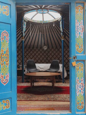 المنشأة من الداخل