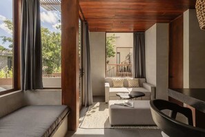 TV, offices - Siwa Jungle Sol B2-101 Beach Club Access (Tulum)