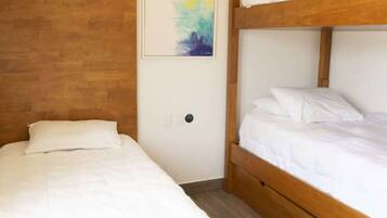 2 quartos, ferros/tábuas de passar roupa, Wi-Fi de cortesia