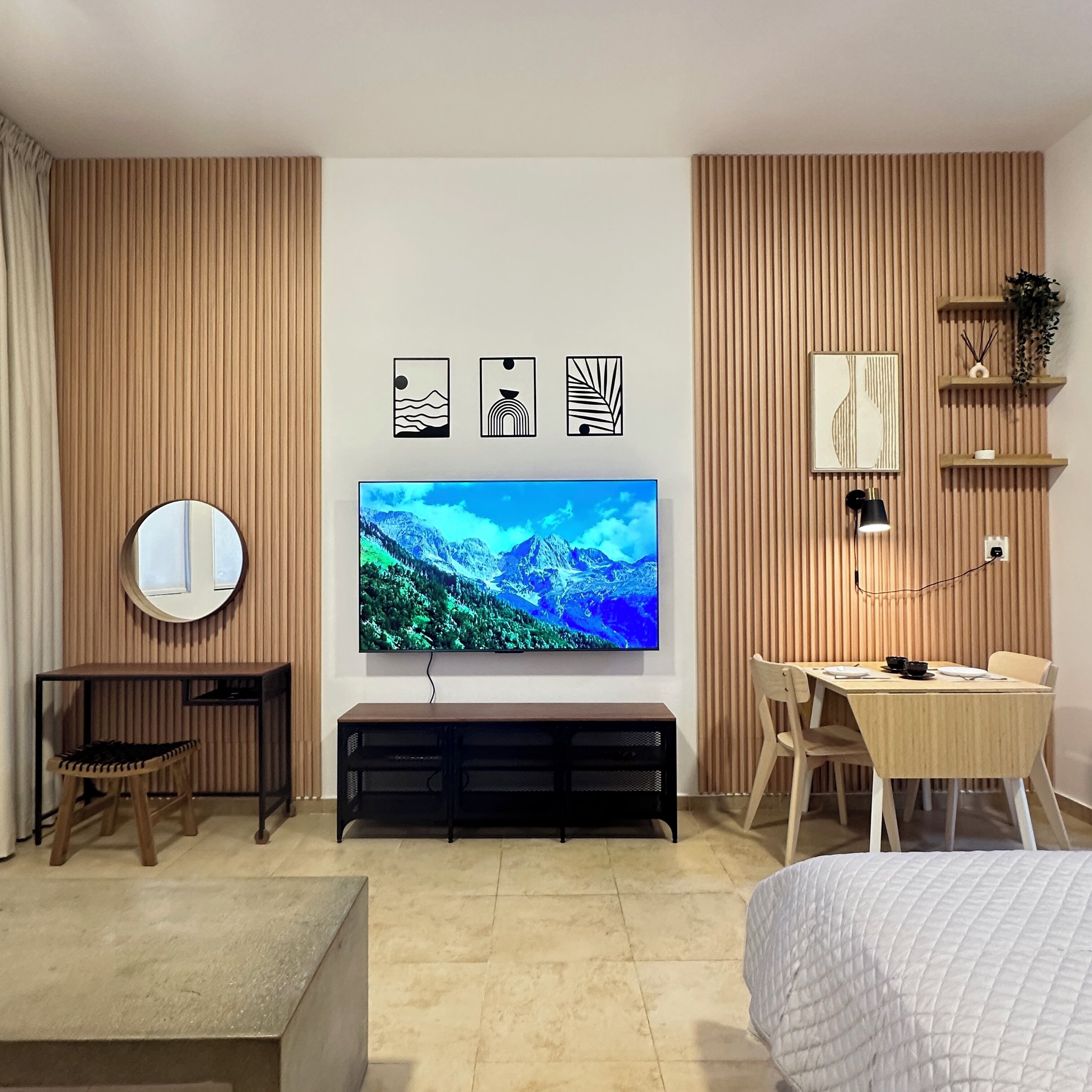 办公桌、熨斗/熨衣板、上网接入、床单