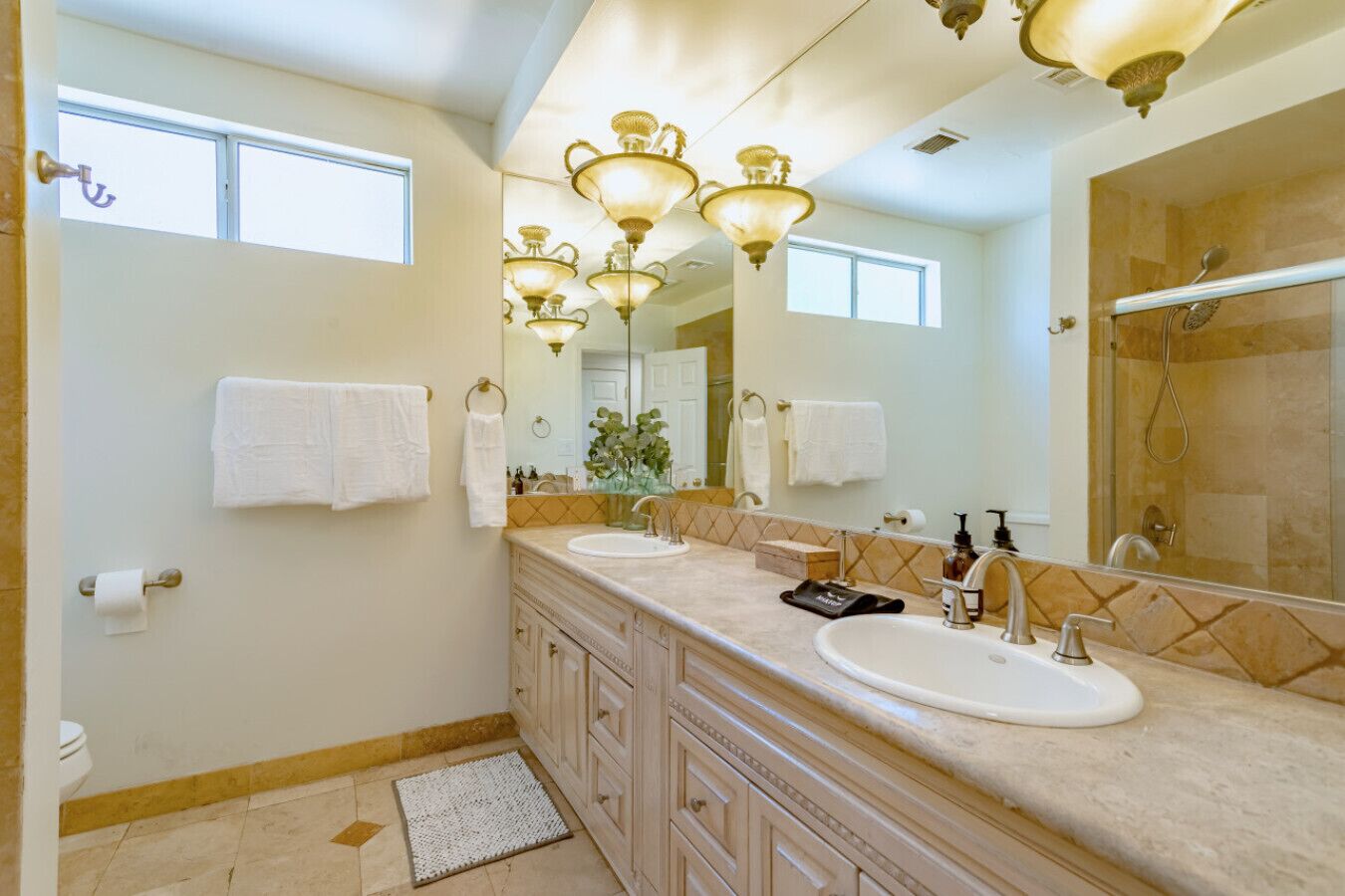 Hair dryer, towels