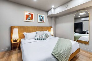 1 chambre, bureau, fer et planche à repasser, accès au Wi-Fi (inclus)