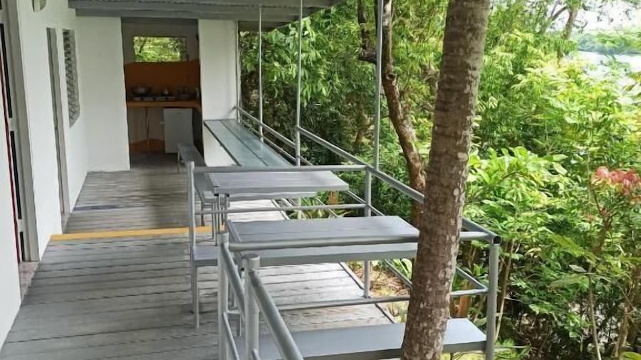 HOTEL BOCA BRAVA LODGE