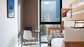 Apartment, Bergblick | Bügeleisen/Bügelbrett, kostenloses WLAN, Bettwäsche