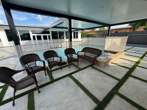 Pool - Welcome to Your Luxurious Retreat With A Resort Style outdoor Kitchen and pool! (Miami)