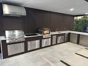 Terrace/patio - Welcome to Your Luxurious Retreat With A Resort Style outdoor Kitchen and pool! (Miami)