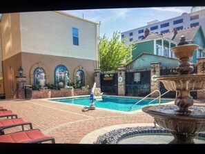 Pool - Charming resort in the Garden district of New Orleans. (New Orleans)