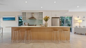 Interior - Casa Casuarina - Private pool & steps to the beach (Casuarina)