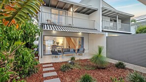 Exterior detail - Casa Casuarina - Private pool & steps to the beach (Casuarina)
