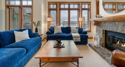 3 BR Ski in/out townhouse with Hot tub