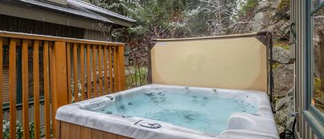 Bañera de hidromasaje exterior