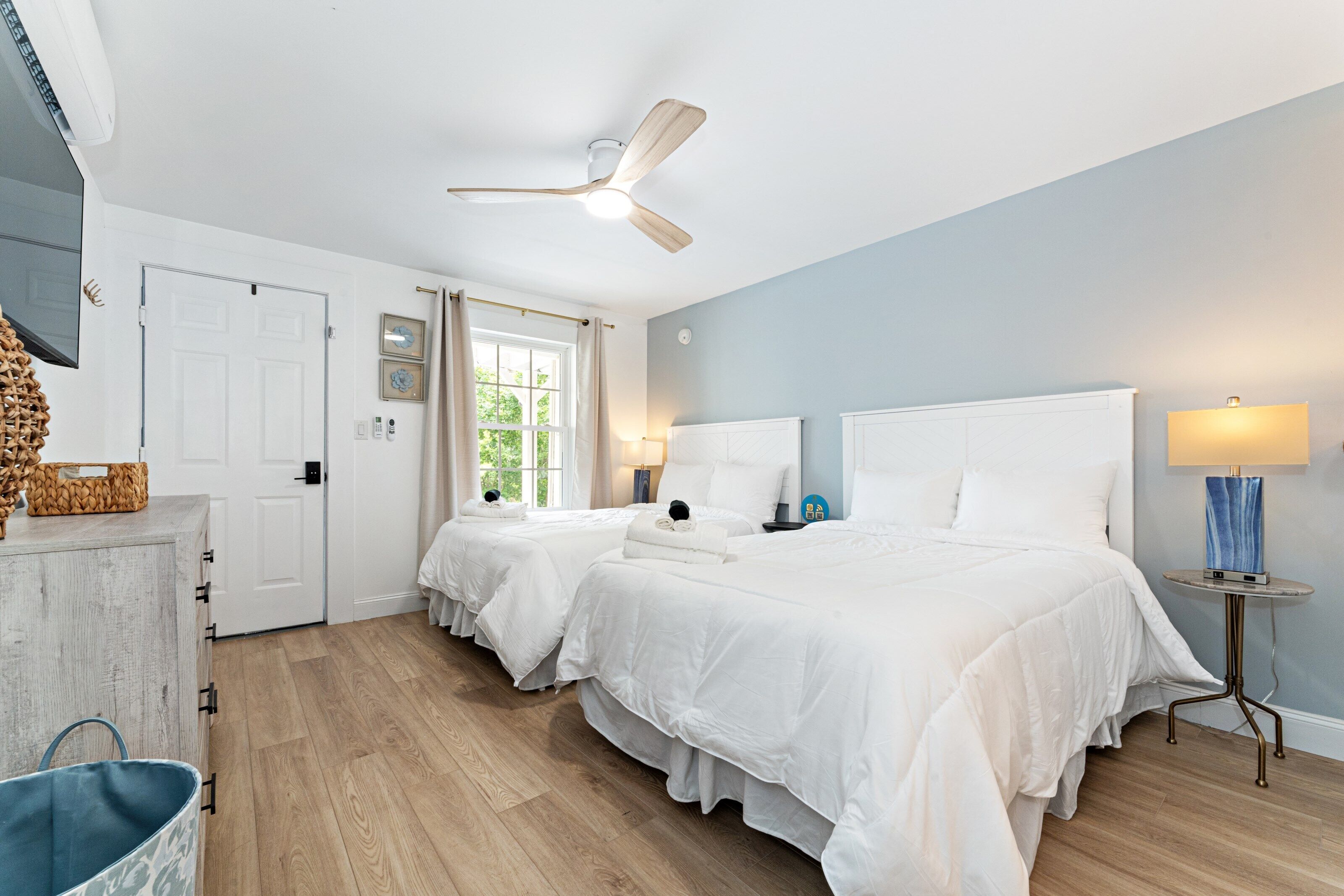 OOB 1BR Full Suite | Pool & Beach Access (2) | Blackout drapes, iron/ironing board, free WiFi, bed sheets