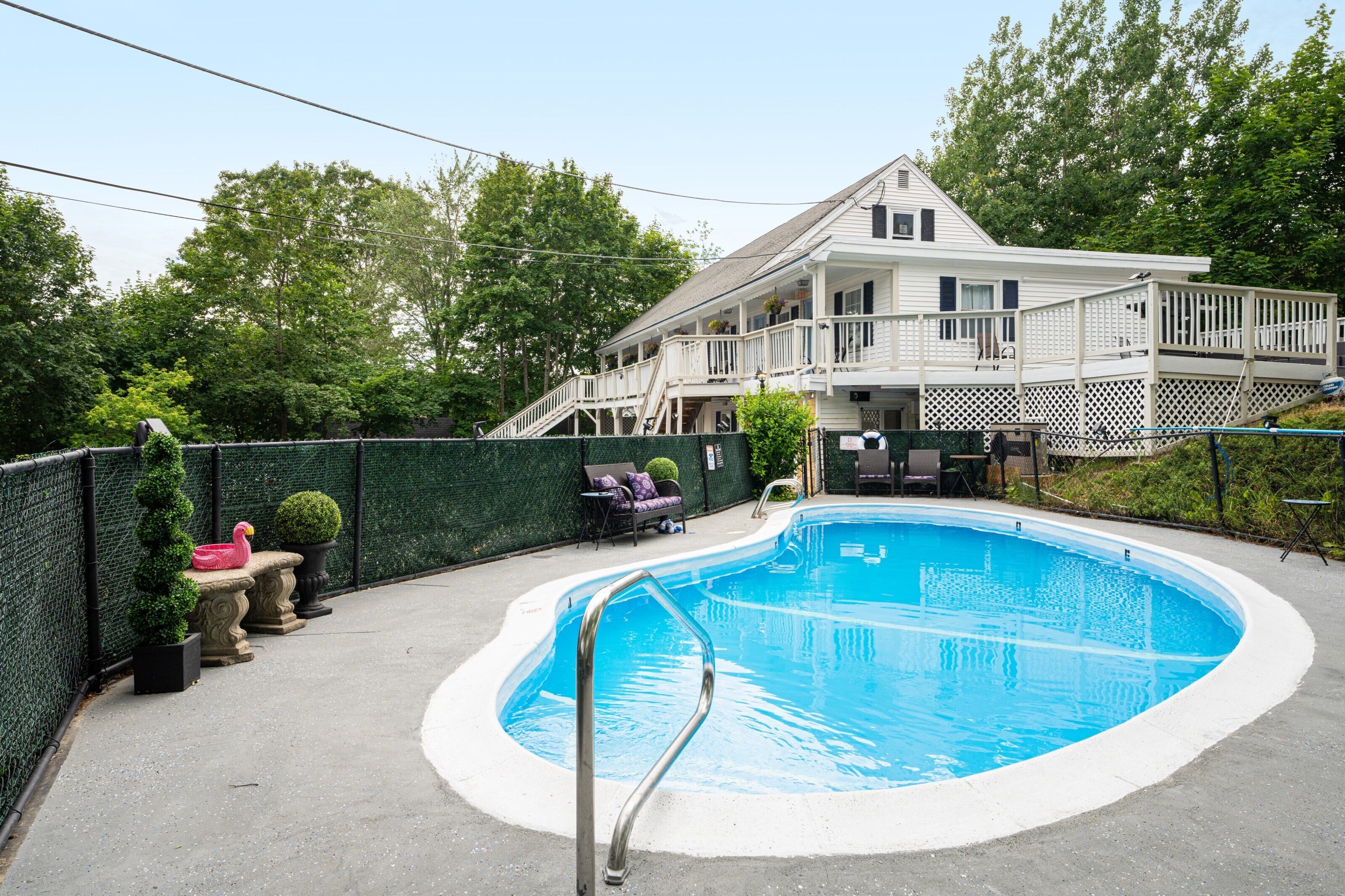 Piscine extérieure (ouverte en saison)