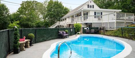 Piscine extérieure (ouverte en saison)