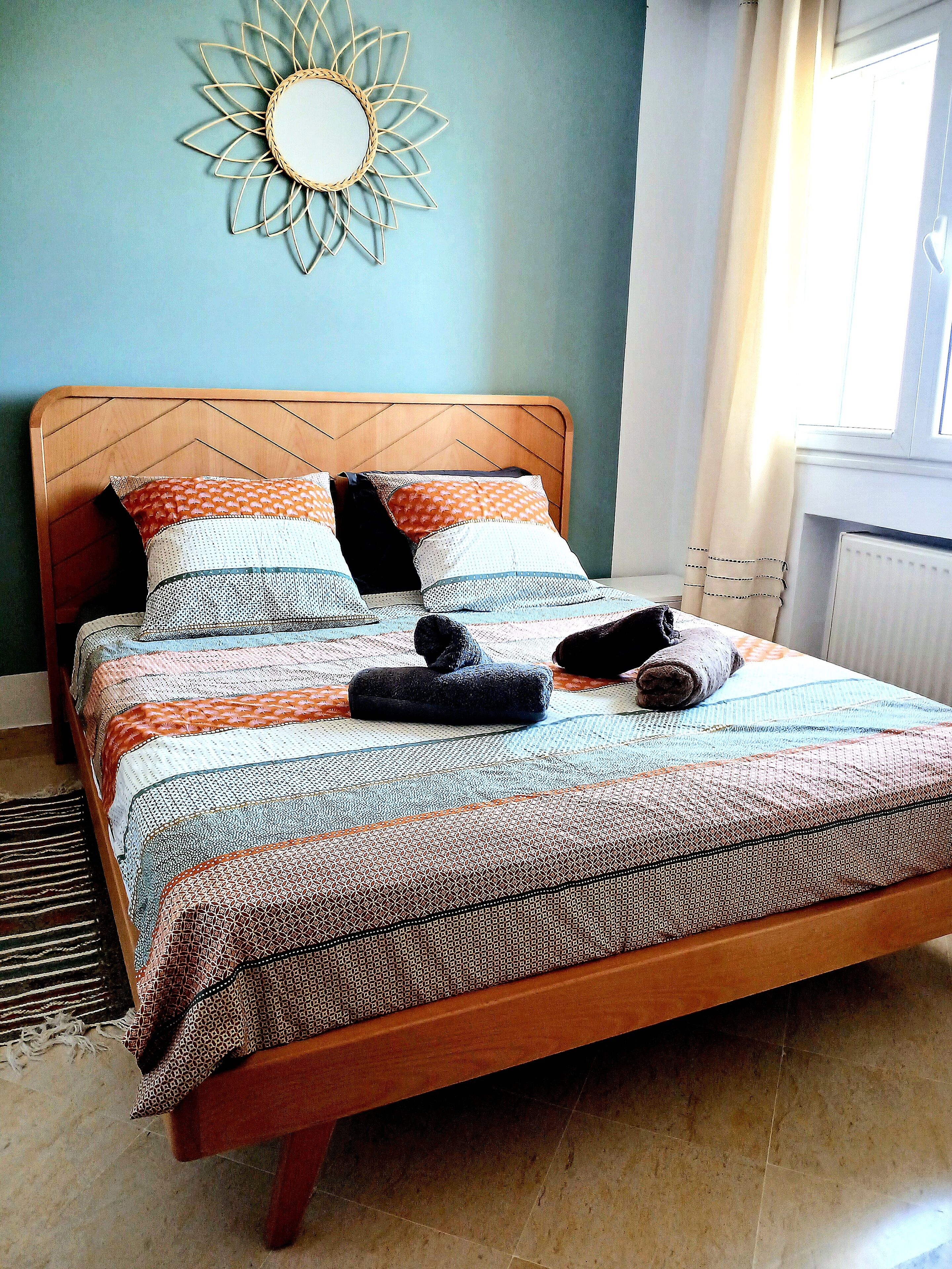 Fer et planche à repasser, Wi-Fi, literie fournie