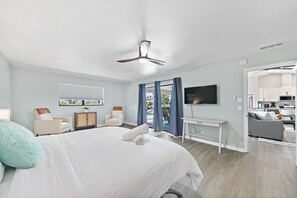 Internet, bed sheets - Luxury Waterfront Getaway w/ Heated Pool, Office Space & Beach Access (Rotonda West)