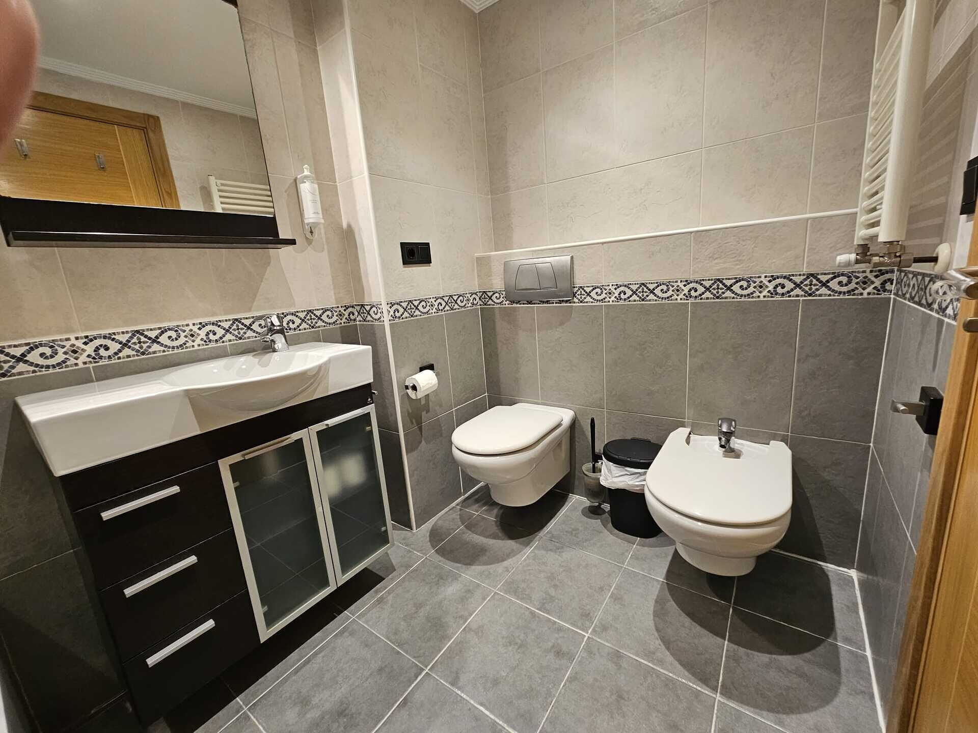 ヘアドライヤー、タオル