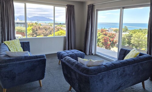 Ocean & Mountain Views 3-bedroom Home