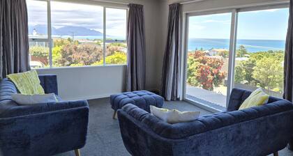 Ocean & Mountain Views 3-bedroom Home