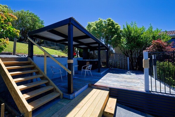 Family House, Ocean View | Terrace/patio - Ocean & Mountain Views 3-bedroom Home (Kaikōura)