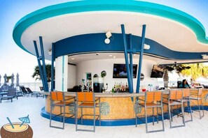 Bar (on property) - Luxury 1-bedroom condo ON THE BEACH in amazing Daytona Beach Dec 12-14, 2025 (Daytona Beach)