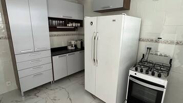 Micro-ondas, fogão, cooktop