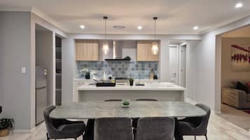 Iron/ironing board, free WiFi