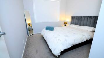 House, Air conditioning | Iron/ironing board, free WiFi