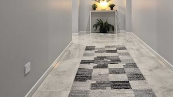 Iron/ironing board, free WiFi