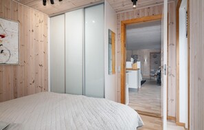 3 soverom, strykejern/-brett, reiseseng for barn og wi-fi (inkludert)
