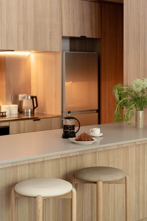 Interior - Light filled inner city warehouse stay (North Melbourne)