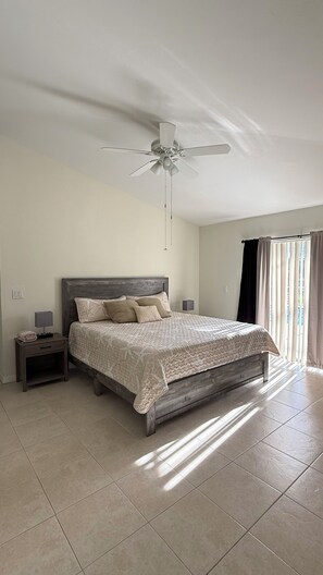 Unclassified image, 4 of 36, button - Relaxing Cape Coral Retreat with New LED Big Pool (Cape Coral)