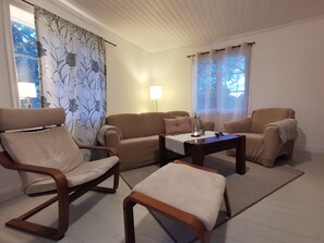 TV, DVD player, books - Vacation home in southern Sweden-Hus Gammal Dam (pet hair free) for up to 6 people (Eringsboda)