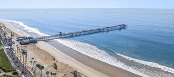 Hideaway 4Plex! Walk to the beach, Downtown, AC!