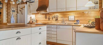 5 bedroom gorgeous home in Skjærhalden