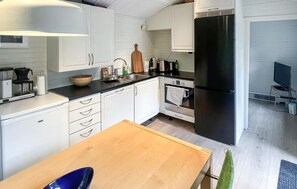 Køleskab, ovn, kogeplade, opvaskemaskine