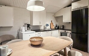 Frigorífic, forn, placa de cuina i rentaplats 