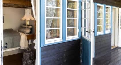 Nice home in Nevlunghavn with WiFi