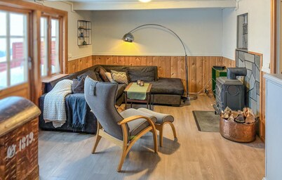 Cozy home in Oppdal with house a mountain view
