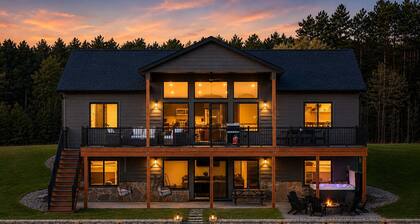 Sleeps 40! 2 Homes• Hot Tubs • Pickleball • Lake Front • Private Beach