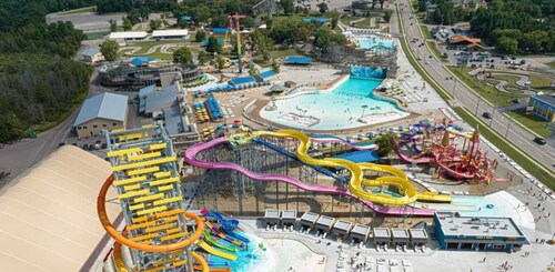 Sleeps 40!  2 Homes• Hot Tubs • Pickleball • Lake Front • Private Beach