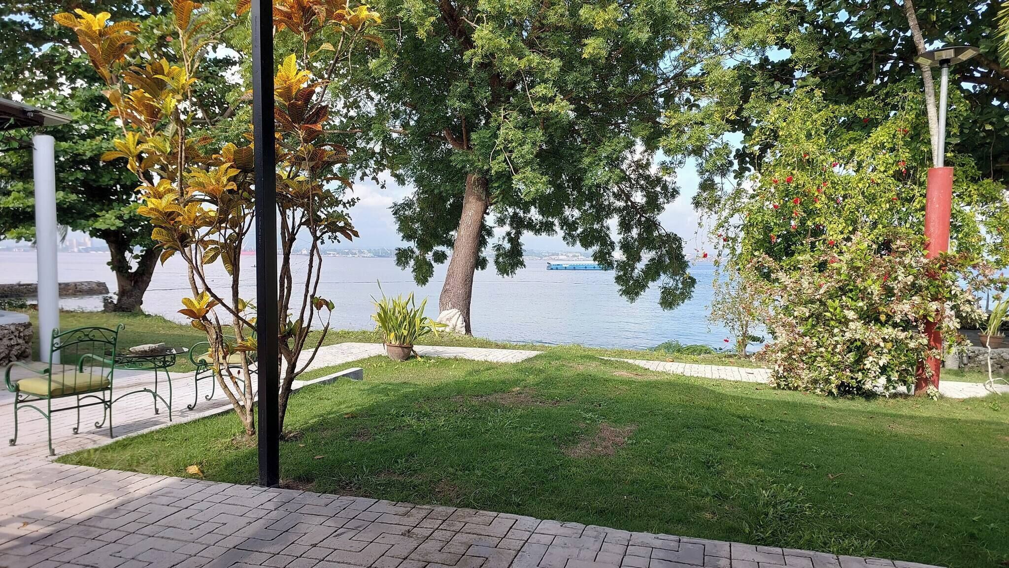 Bungalow, 2 Bedrooms, Accessible, Smoking | Property grounds